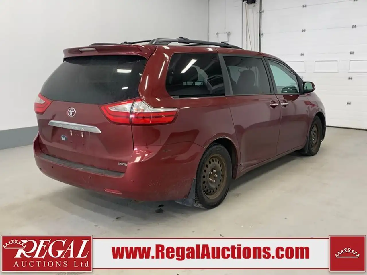 Toyota Sienna снимка Toyota Sienna