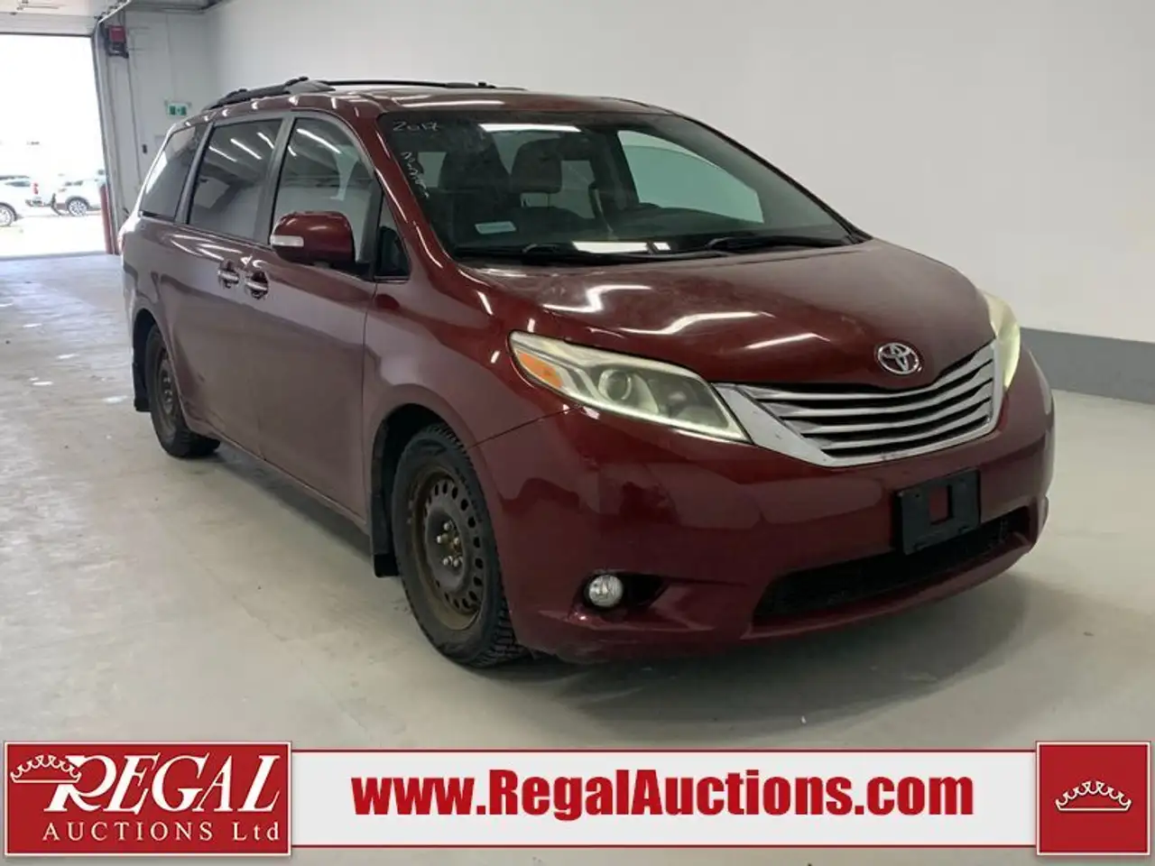 Toyota Sienna снимка Toyota Sienna