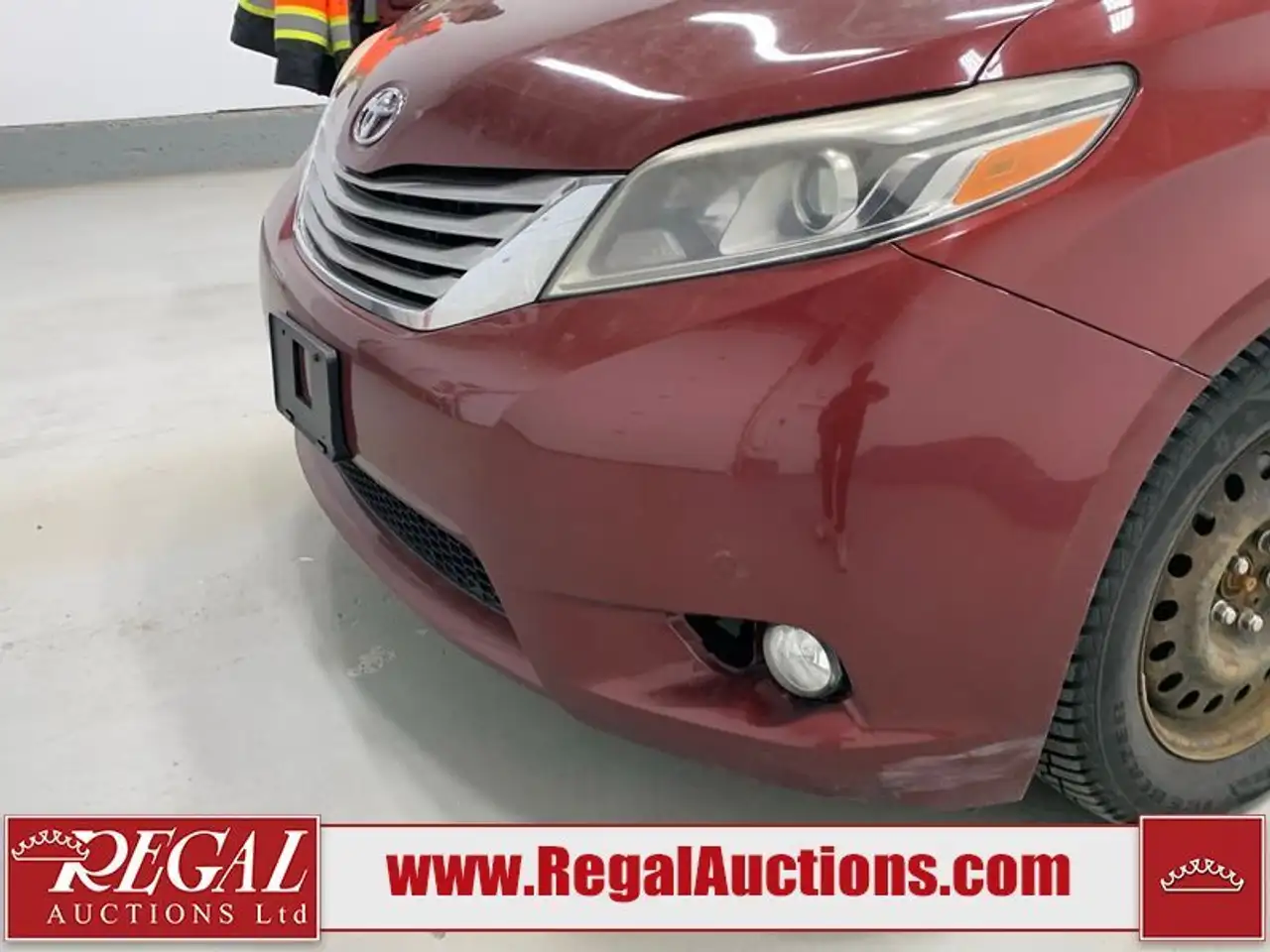 Toyota Sienna снимка Toyota Sienna