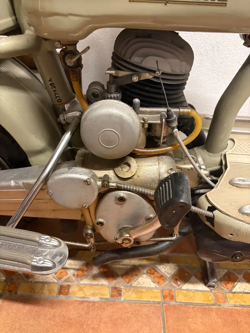 Lambretta D 125 d Beige - 2
