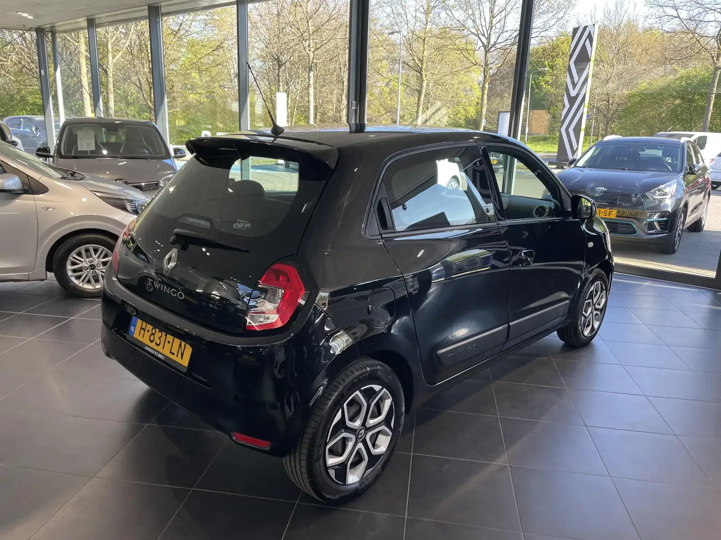 Renault Twingo 1.0 SCe Collection 1e eigenaar / dealer-onderhoude Schwarz - 2