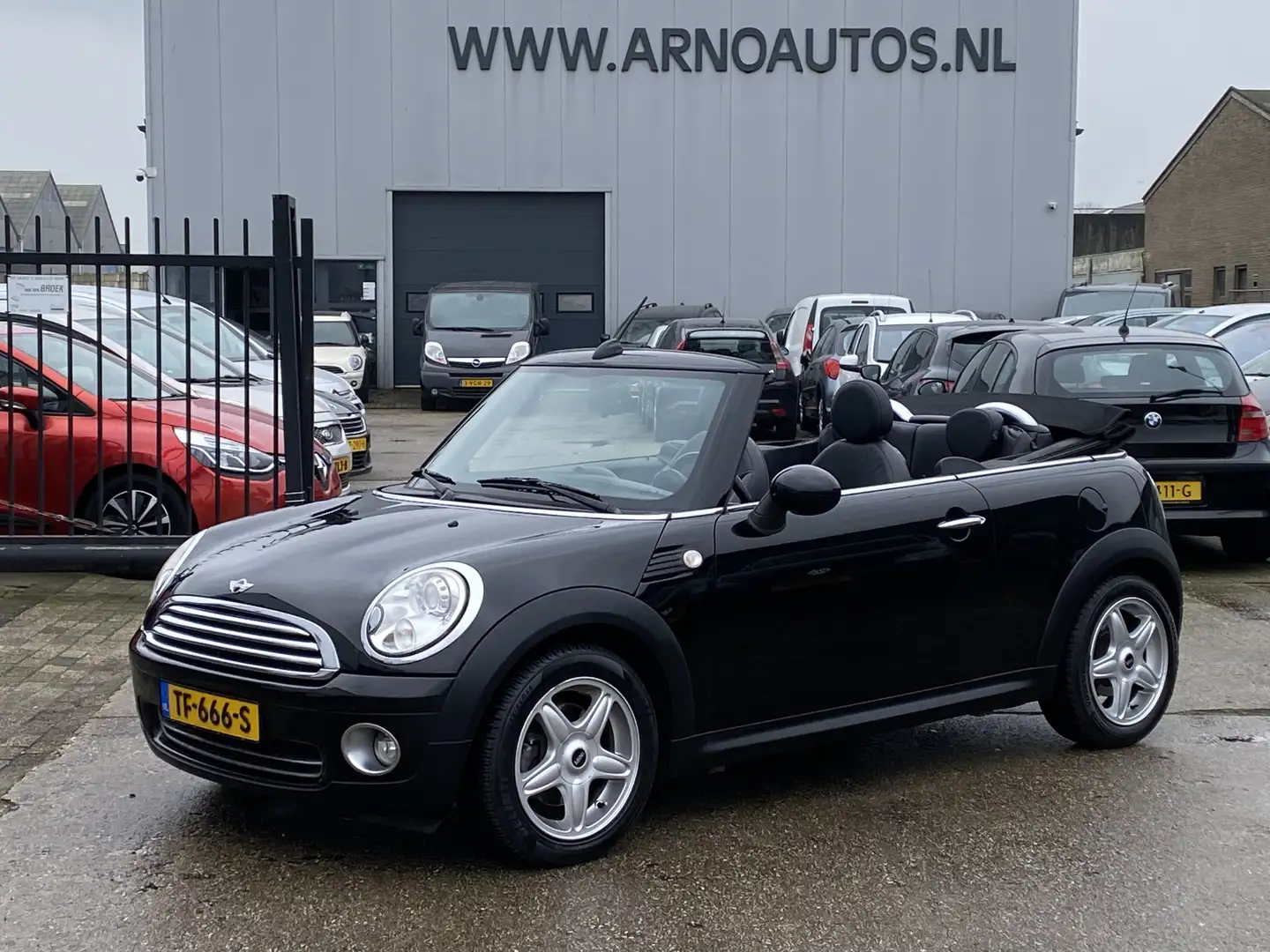 MINI Cooper Cabrio Mini 1.6 Chili 120 PK, 6-BAK, VOL OPTIES, AIRCO(CL Černá - 1