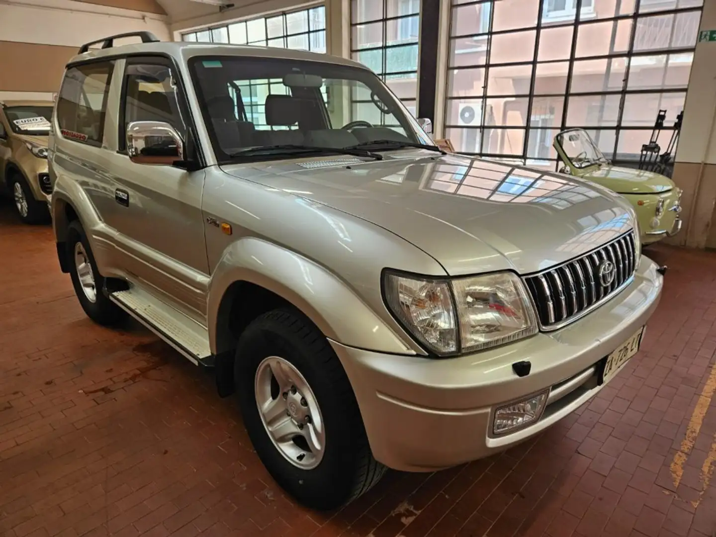 Toyota Land Cruiser 3.0 Tdi D-4D cat 3 porte KDJ90 GX Argento - 2