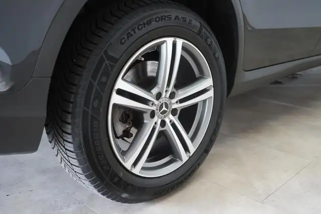 Mercedes-Benz GLC view 14
