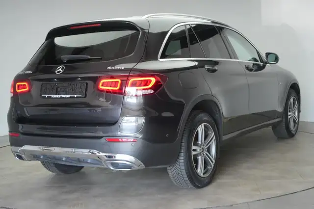 Mercedes-Benz GLC view 5