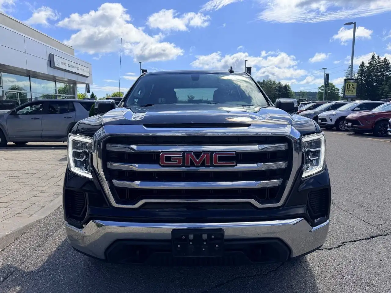 GMC Sierra 1500 снимка GMC Sierra 1500