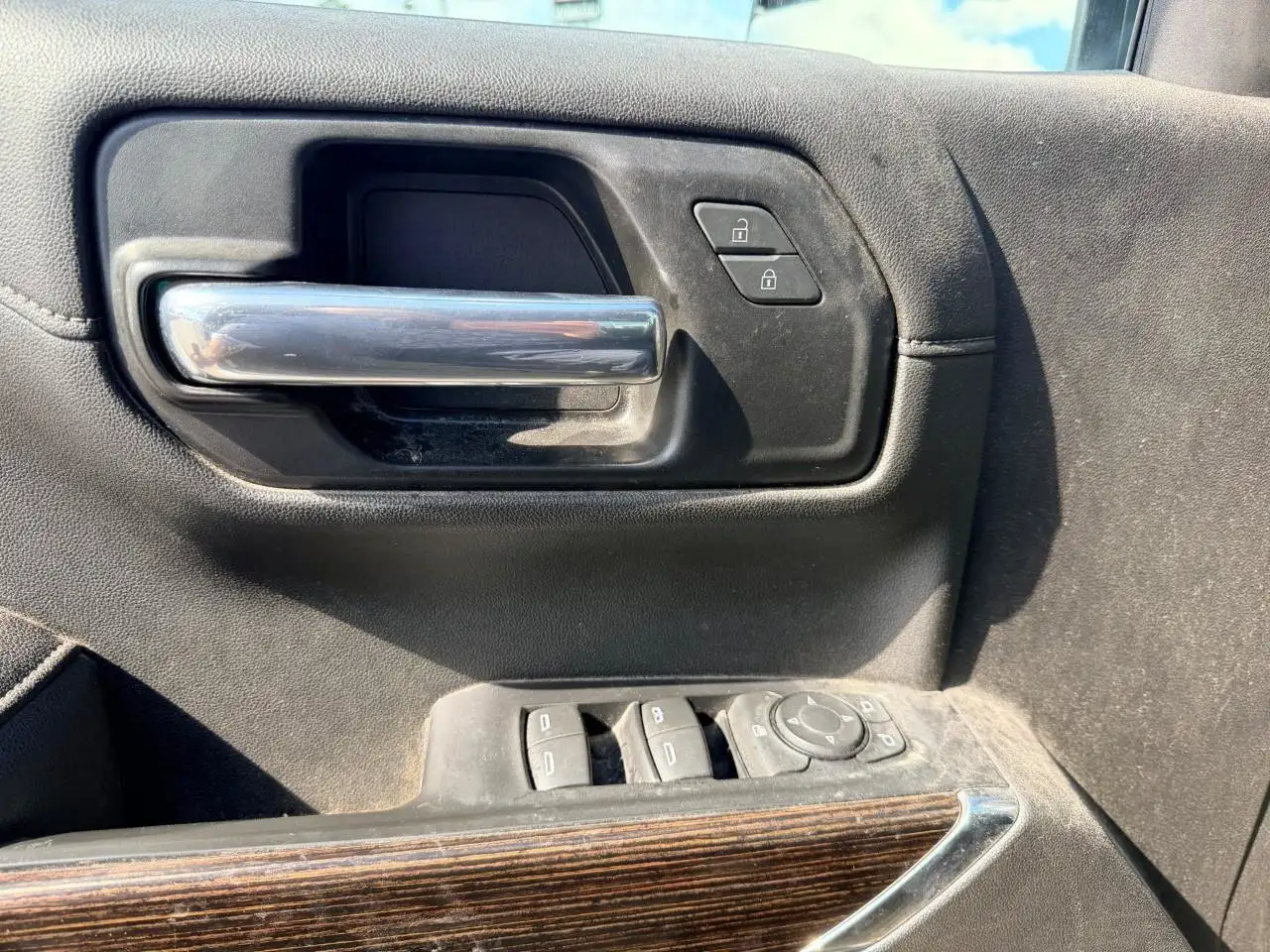 GMC Sierra 1500 снимка GMC Sierra 1500