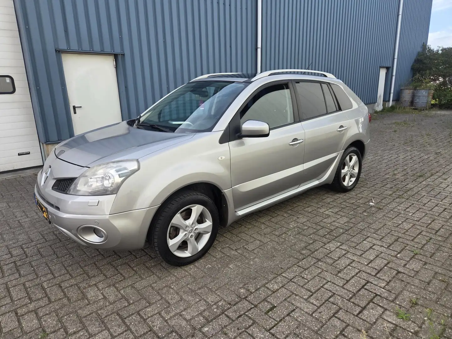 Renault Koleos 2.5 Dynamique Luxe Grijs - 2