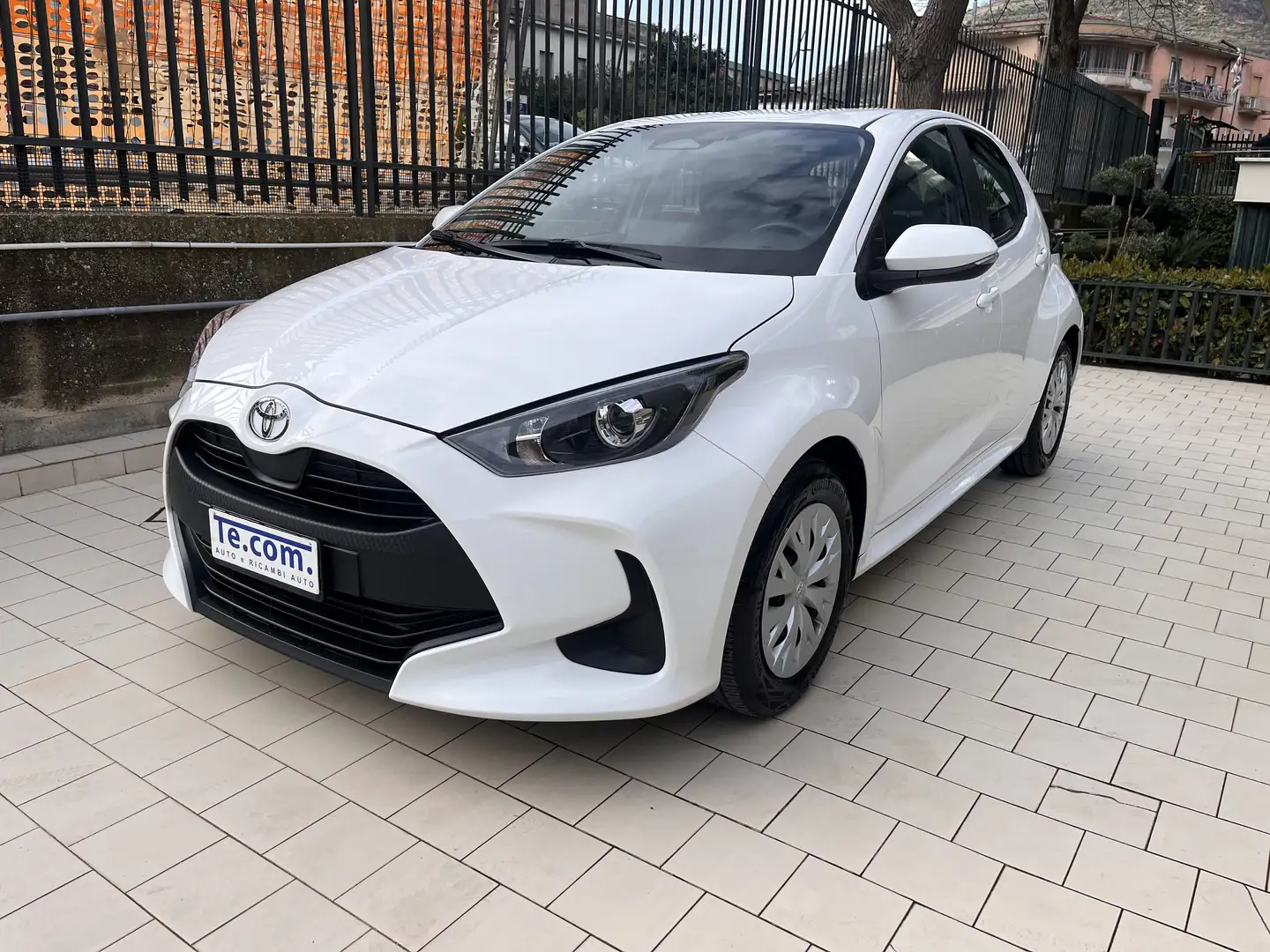 Toyota Yaris 1.5Hybrid 92cv Trend Apple uff Toyota Weiß - 1