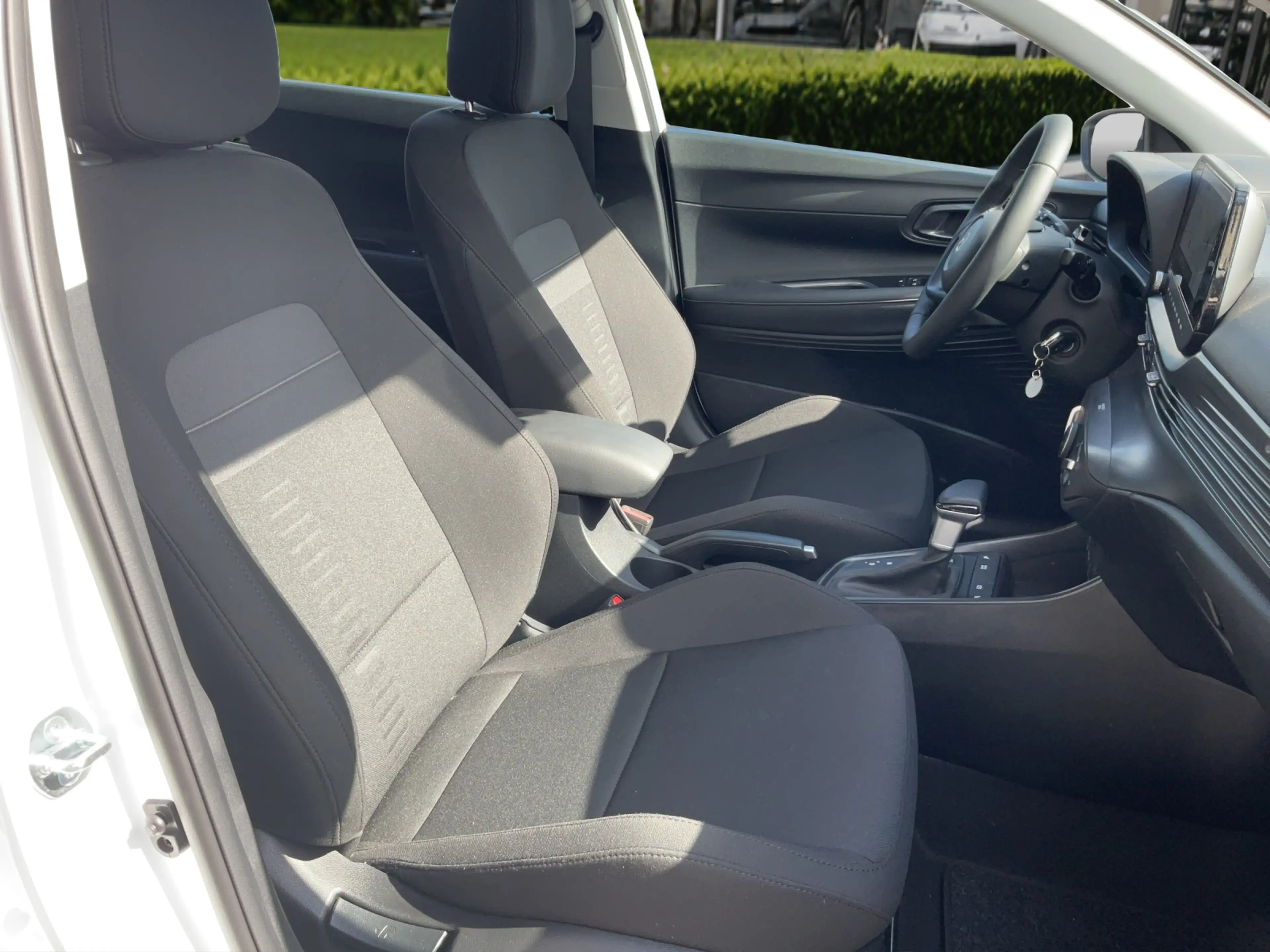 Hyundai BAYON 1.0 T-GDI DCT Trend NAVI/LED — photo 8