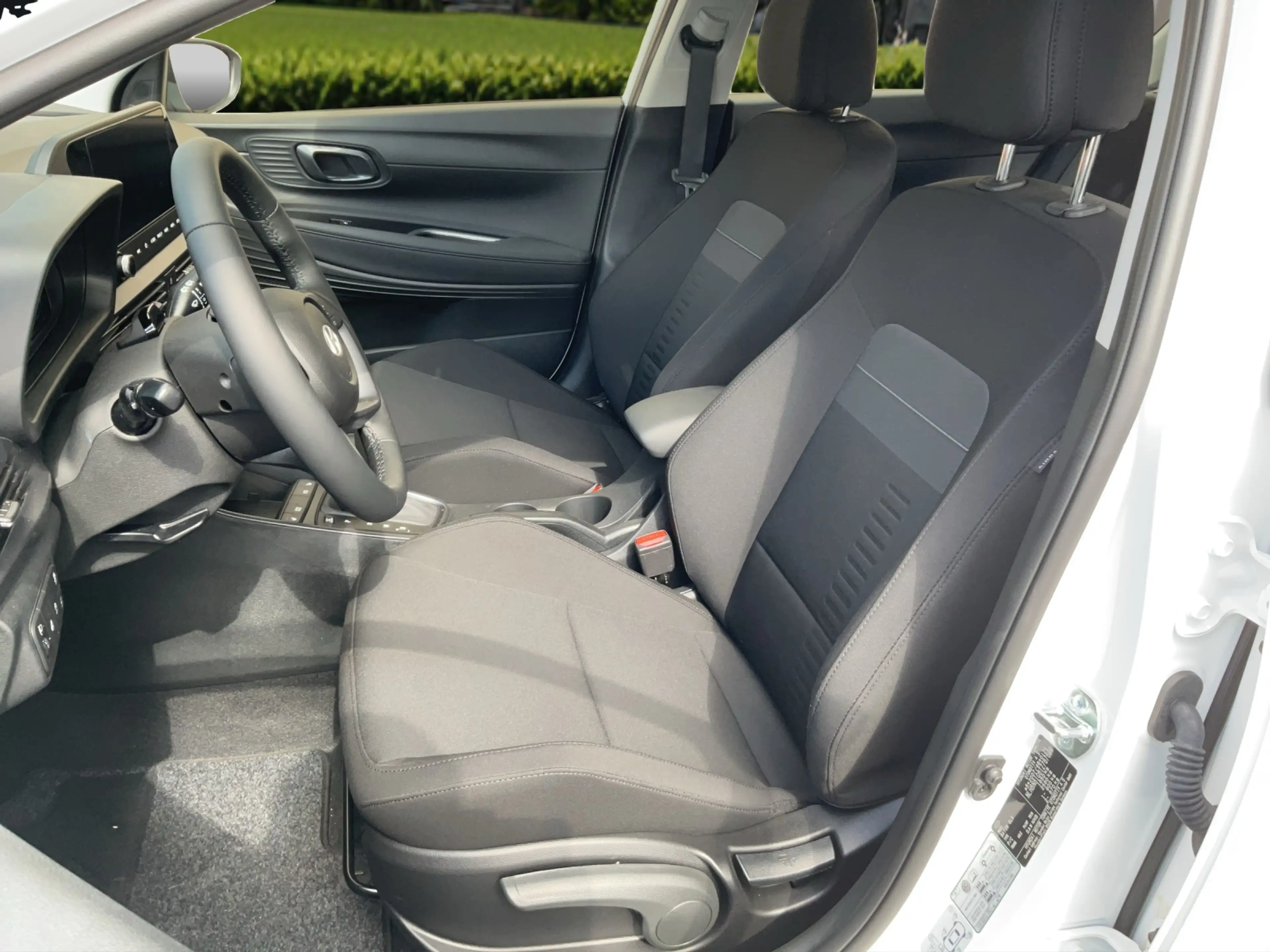 Hyundai BAYON 1.0 T-GDI DCT Trend NAVI/LED — photo 6