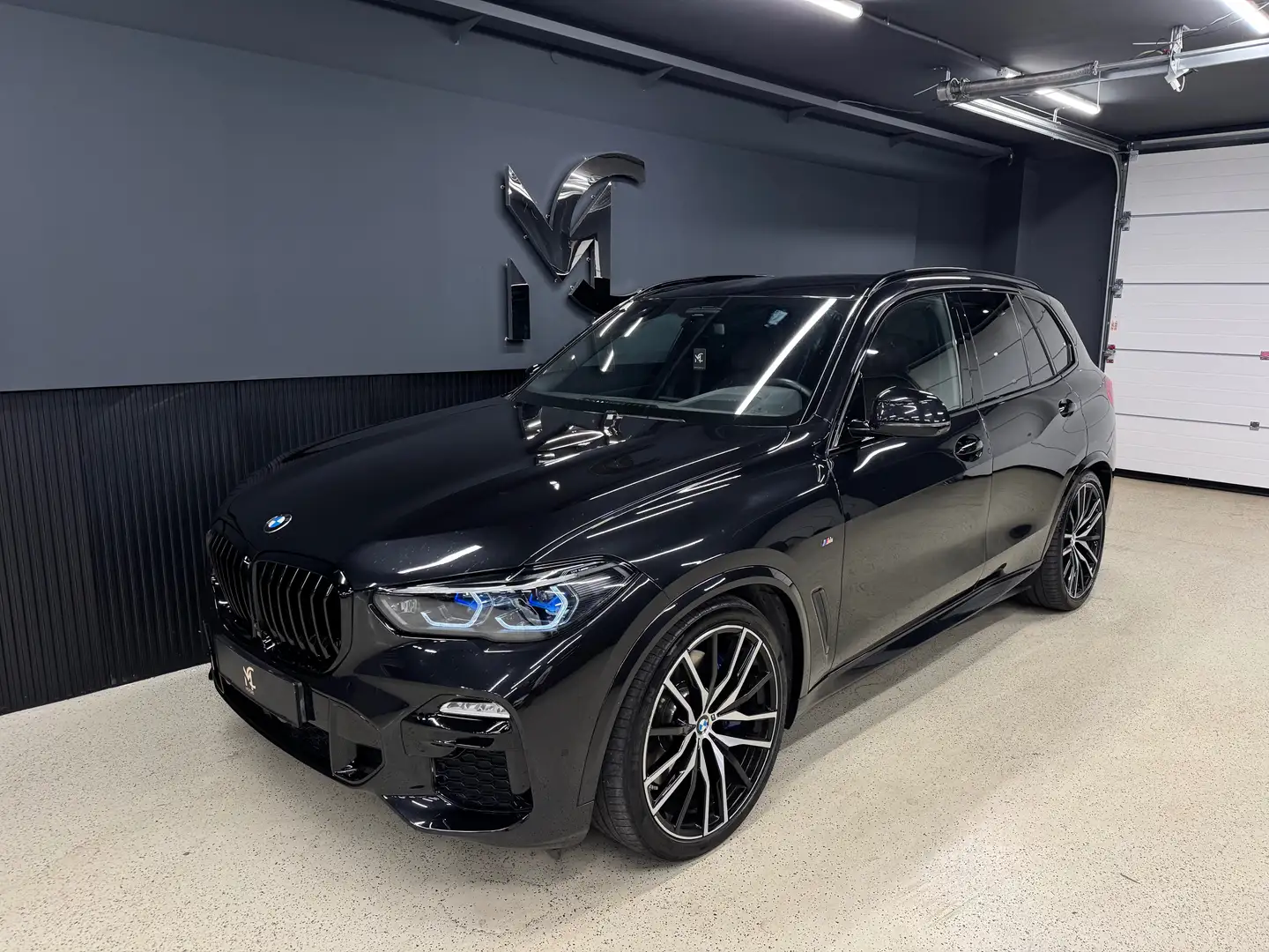 BMW X5 G05`xDRIVE`M-SPORT`LUFT`LASER`NAVI`LEDER`RFK`ACC` Noir - 1