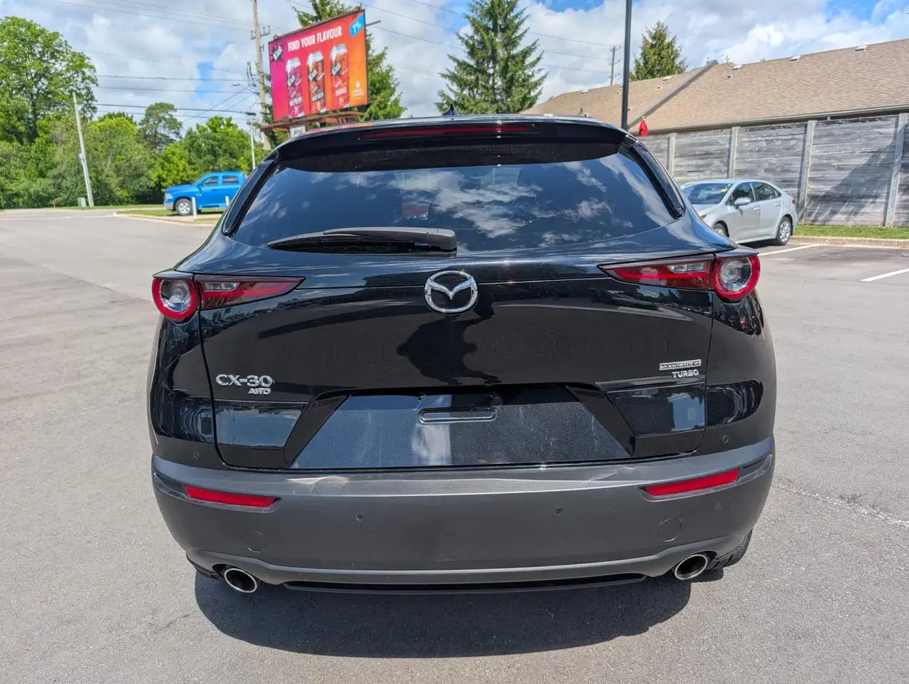 Mazda CX-30 photo Mazda CX-30