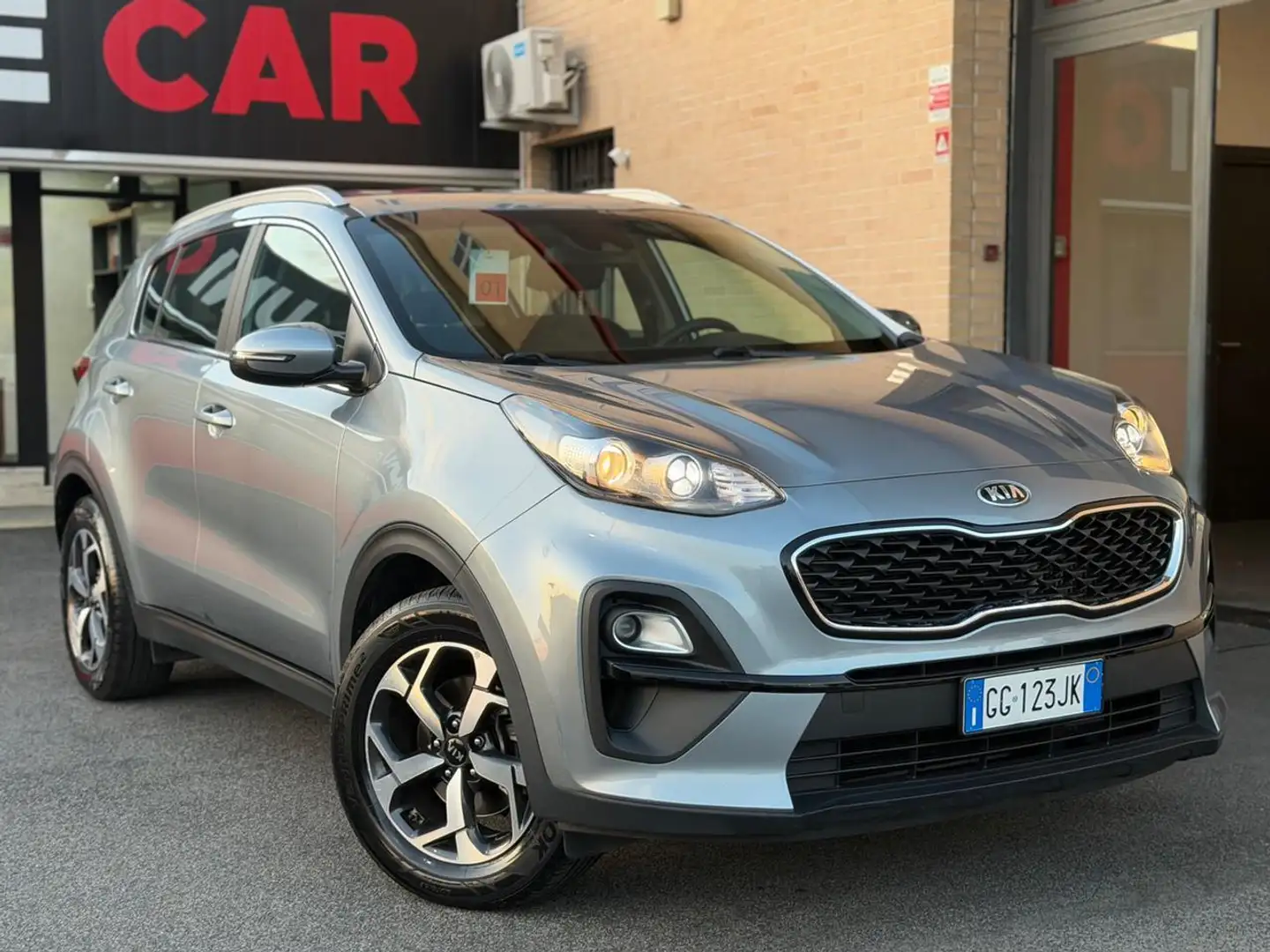 Kia Sportage 1.6 CRDI 136 CV 2WD Mild Hybrid Business Class Gris - 1