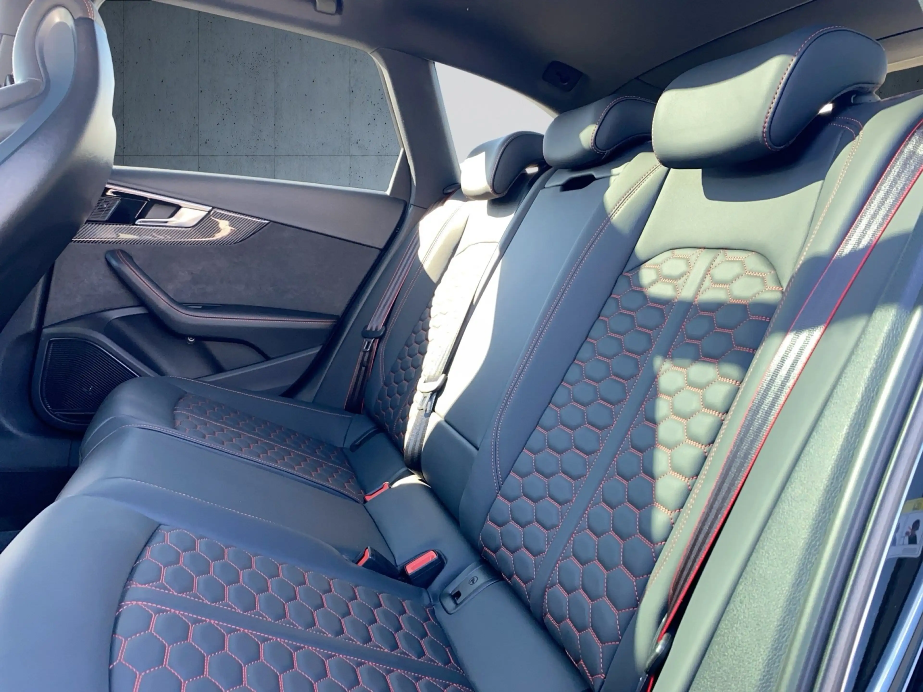 Audi RS4 RS 4 Avant tiptr. Vmax280 HUD PANO Matrix 360 — photo 12