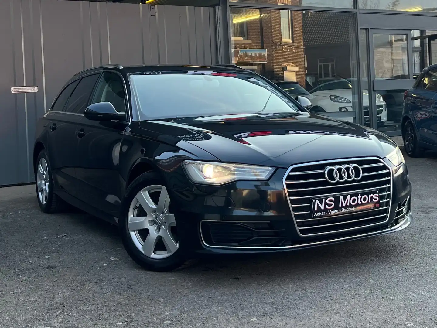 Audi A6 Avant 2.0 TDi ultra S tronic Zwart - 1