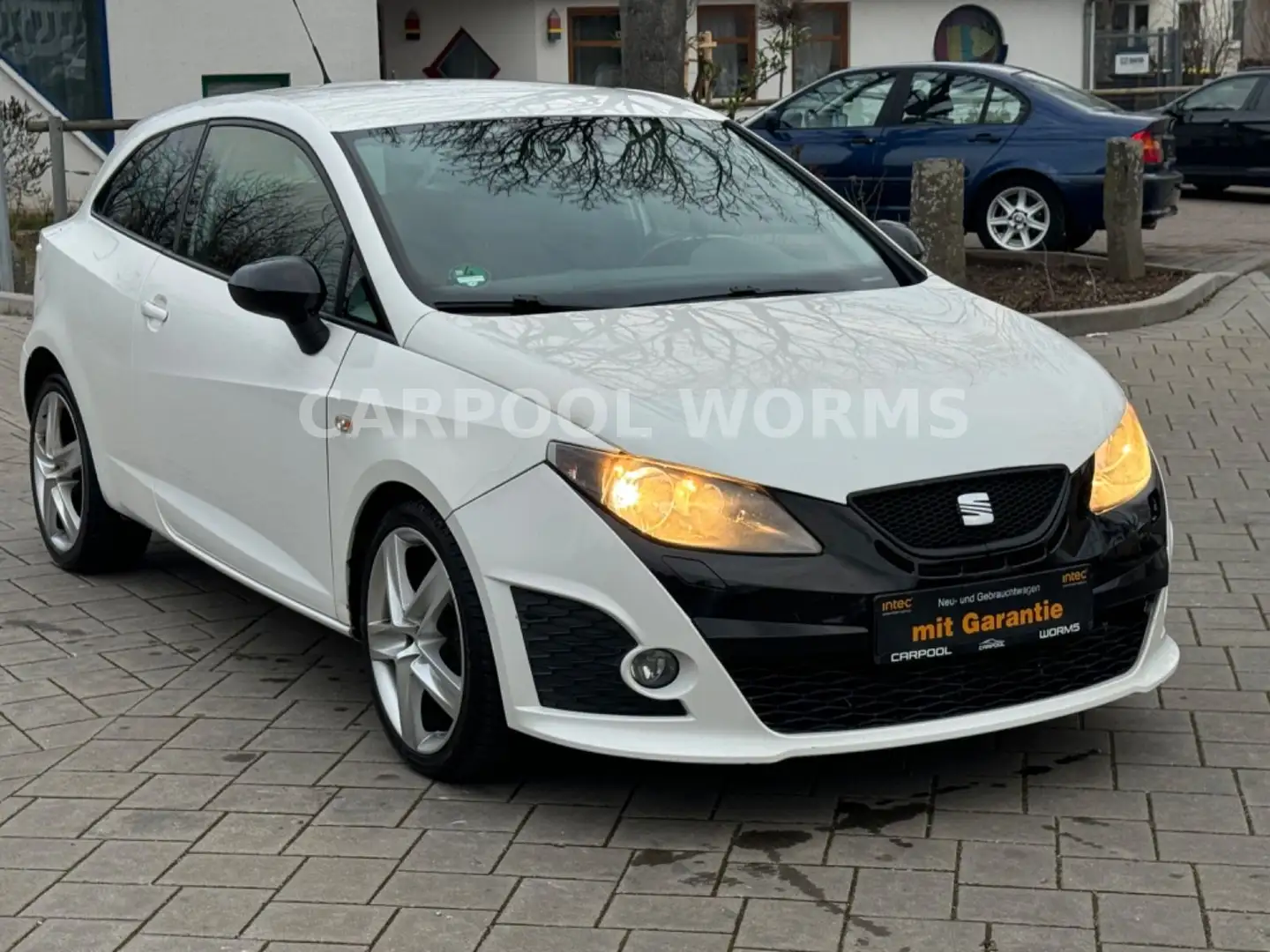 SEAT Ibiza Cupra FR Bocanegra DSG-AUTOMATIK+SHZ+ALU Weiß - 2