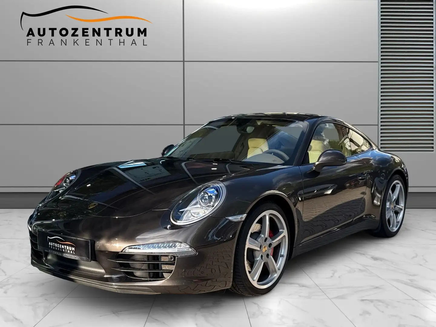 Porsche 911 s APPROVED PASM PTV PDLS STZLFT TOP SAMMLER Braun - 1