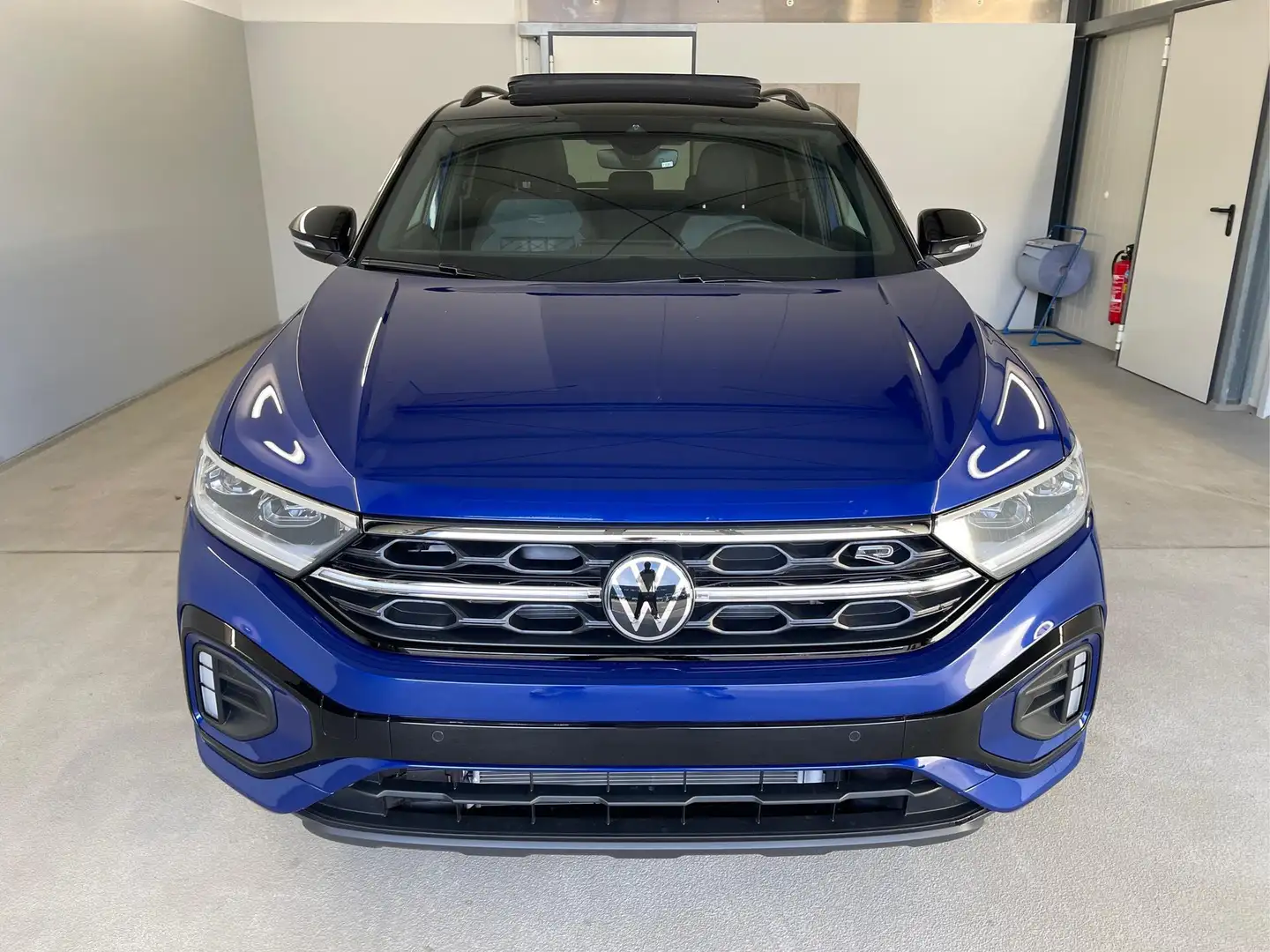 Volkswagen T-Roc R-Line 190PS 4M DSG Pano+AHK+Black+IQ.Light+IQ.... Blau - 2