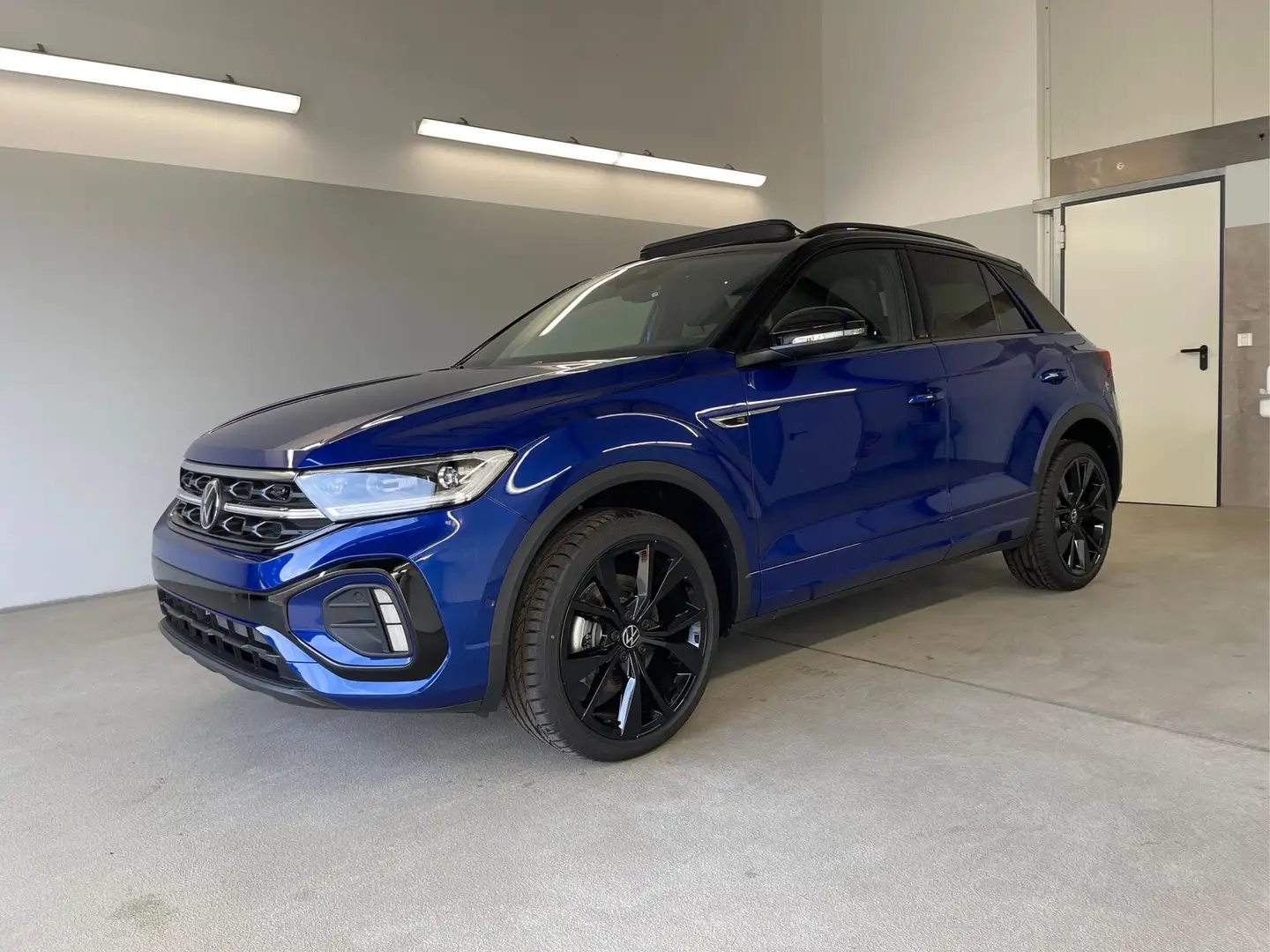 Volkswagen T-Roc R-Line 190PS 4M DSG Pano+AHK+Black+IQ.Light+IQ.... Blau - 1
