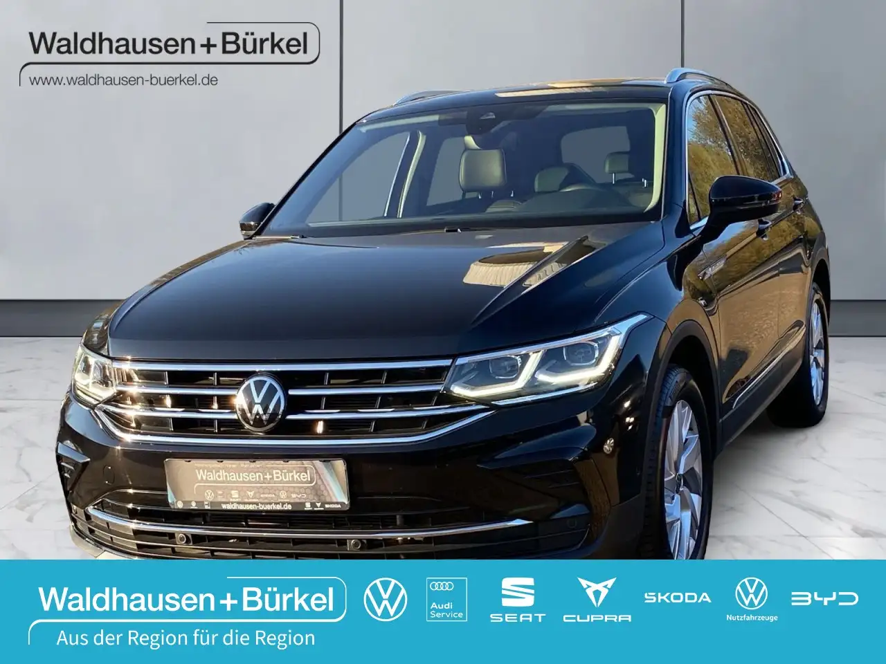 Volkswagen Tiguan 2.0 TDI Elegance 4Motion+AHK+PANO+RFK+LED Klima