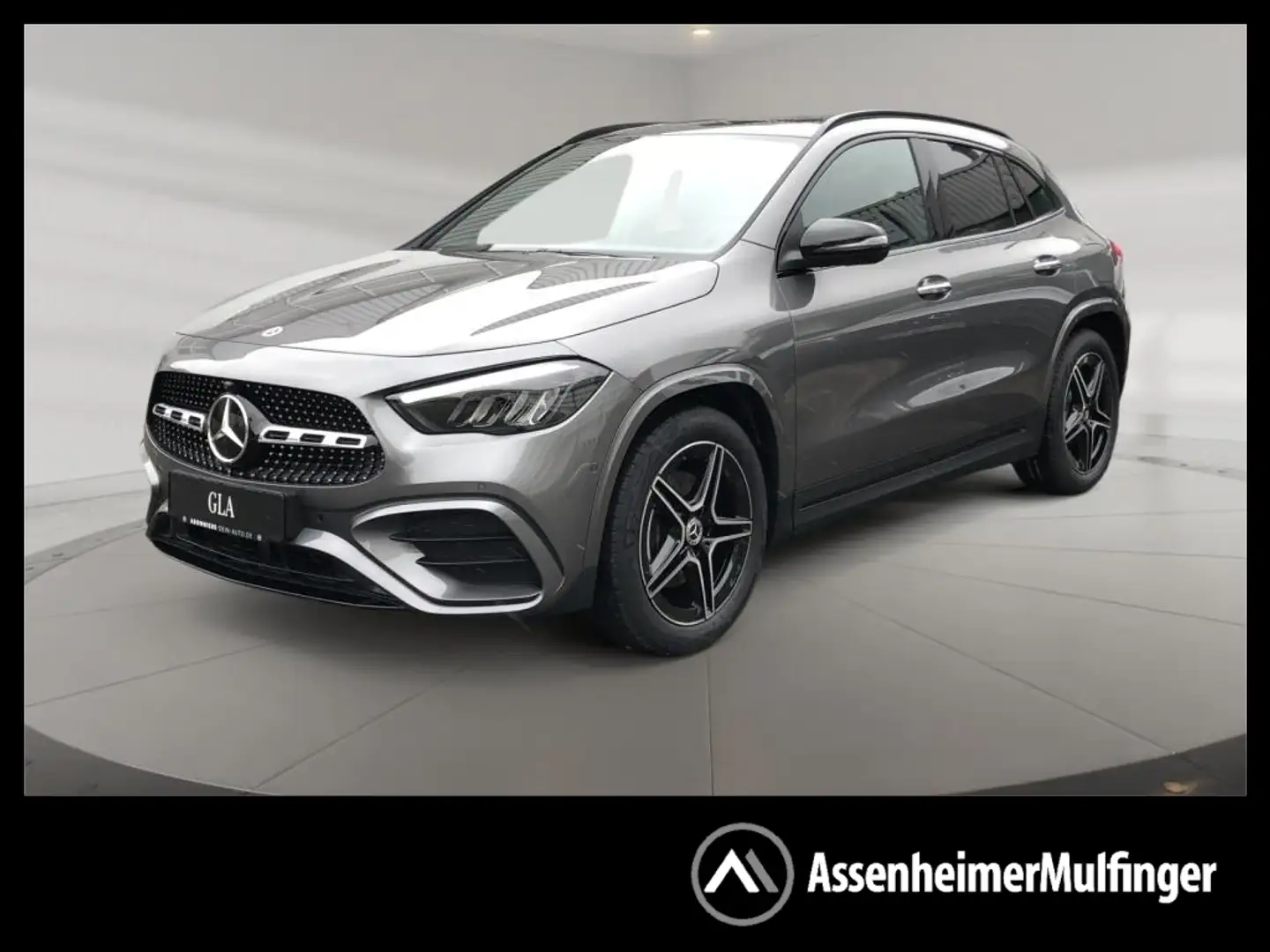 Mercedes-Benz GLA 180 AMG+ILS+MBUX+Night+AHK+Pano+SHD+Wide+360 Grau - 1