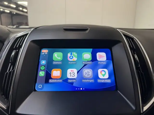 Ford Edge view 16