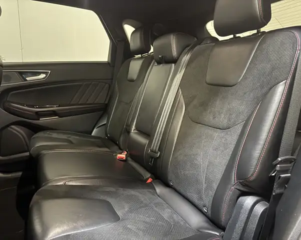 Ford Edge view 10