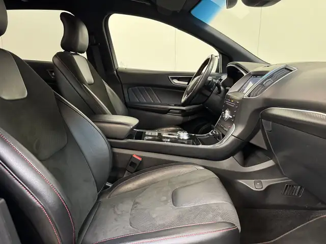 Ford Edge view 2