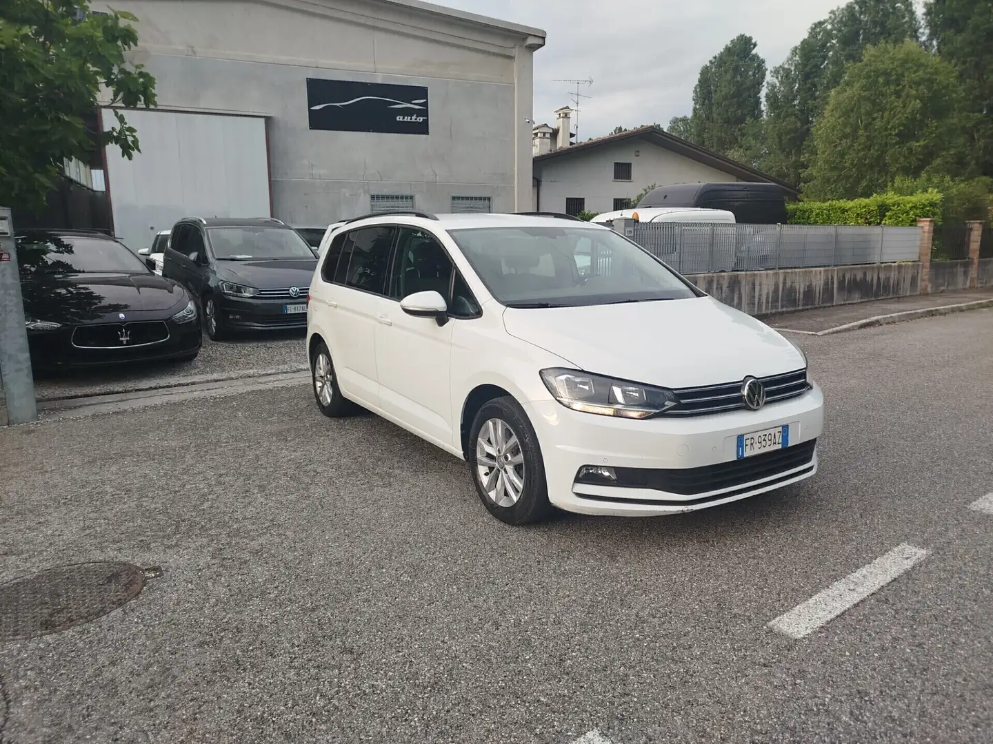 Volkswagen Touran 1.6 TDI 115 CV SCR DSG Business BlueMotion Technol Bianco - 1