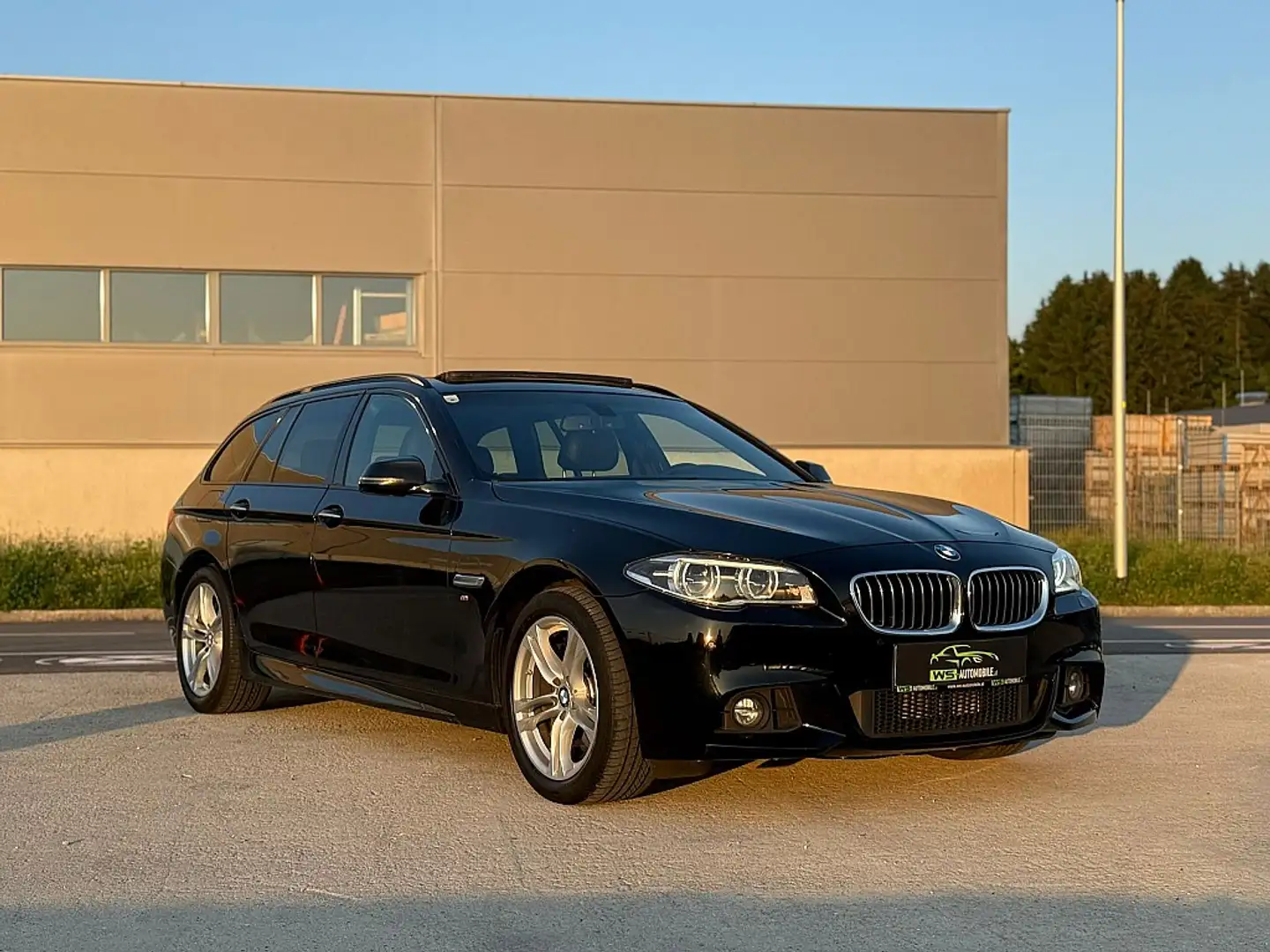 BMW 530 d xDrive Touring Aut. M-Paket/LED Schwarz - 2