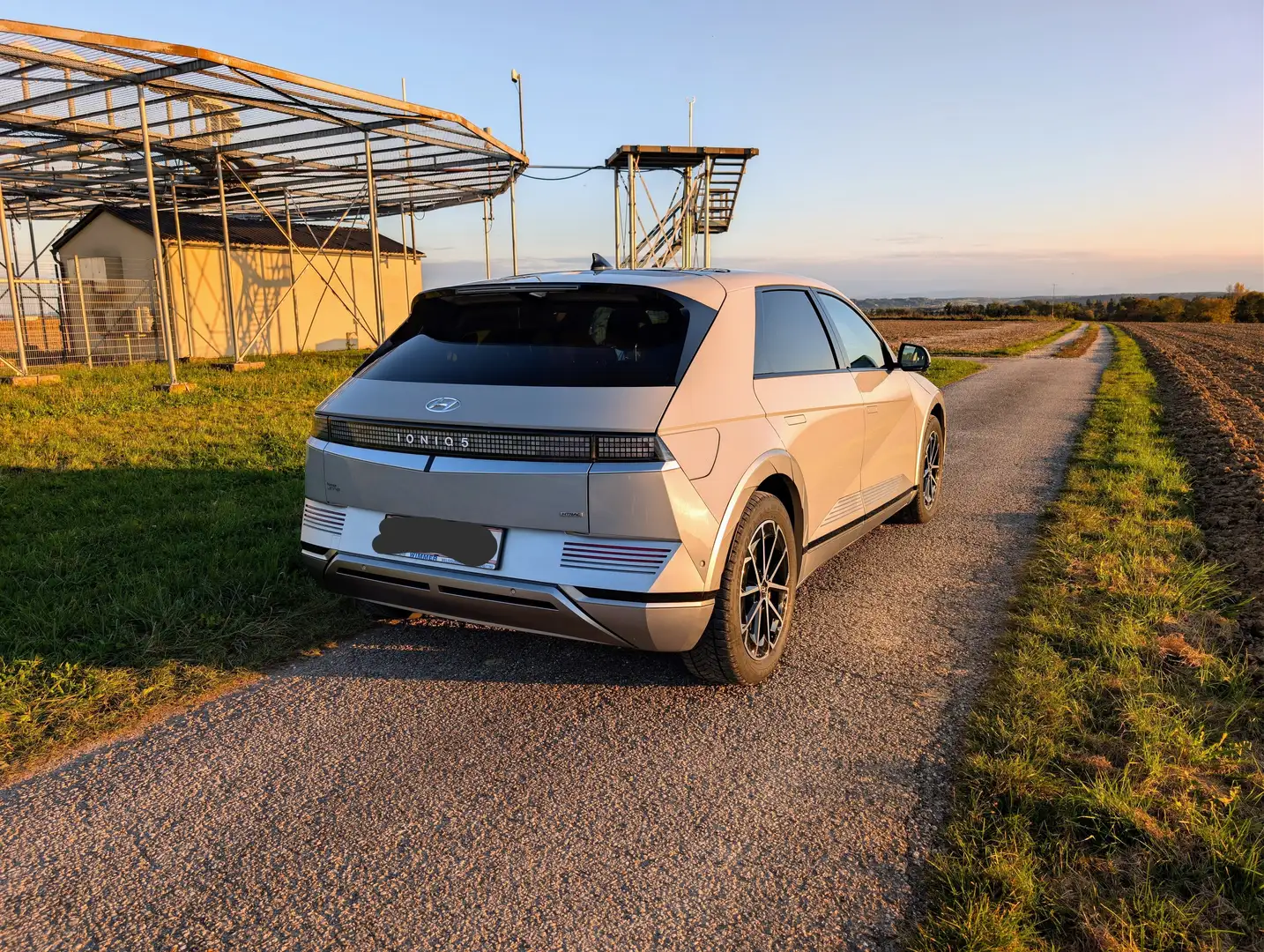 Hyundai IONIQ 5 Ioniq 5 Elektro 73kWh Top Line Long Range AWD Aut. Grau - 2