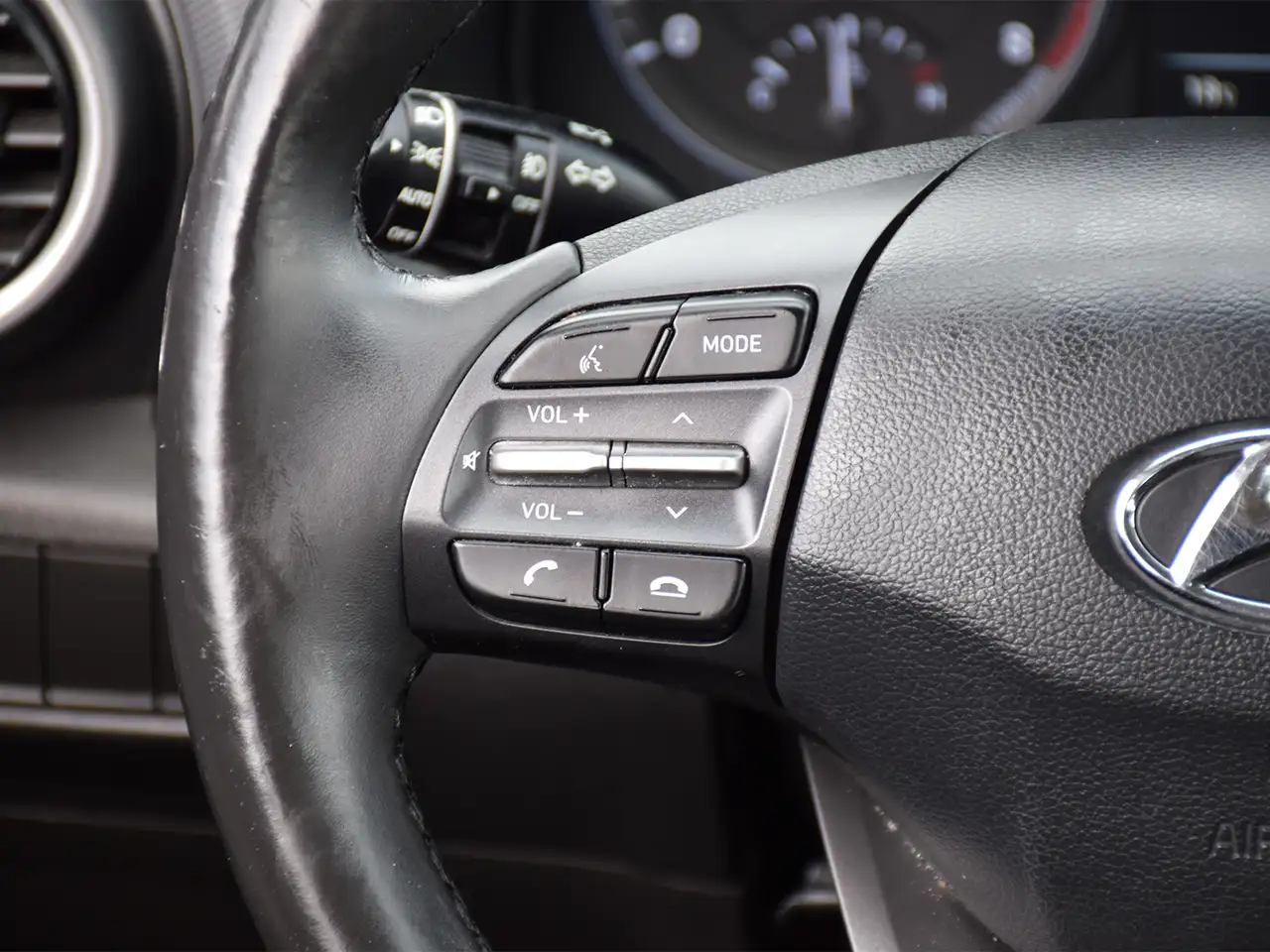 Hyundai KONA снимка Hyundai KONA