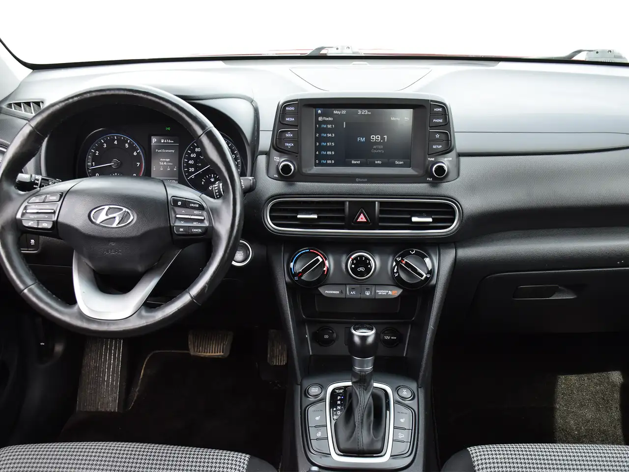 Hyundai KONA снимка Hyundai KONA