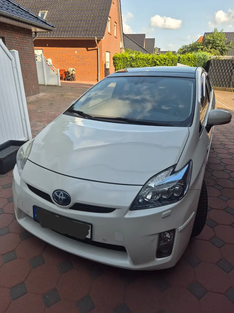 Toyota Prius Prius (Hybrid) Executive Bílá - 1