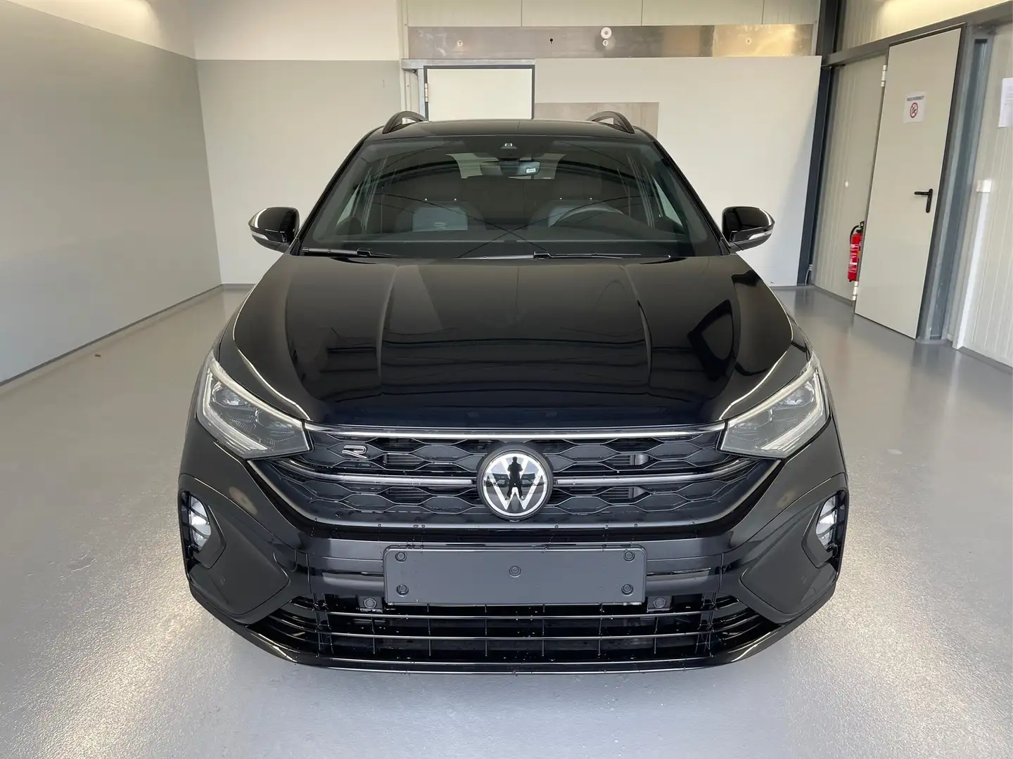 Volkswagen Taigo R-Line 150PS DSG Navi+AHK+IQ.Light+Alu18+Keyles... Schwarz - 2