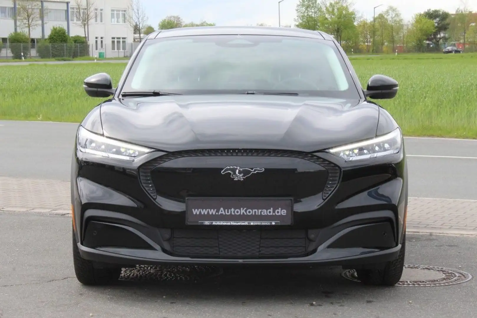 Ford Mustang Mach-E GARANTIE*SYNC4*COPILOT360°*NAVI*RFK*FORDPASSCONNEC Noir - 2