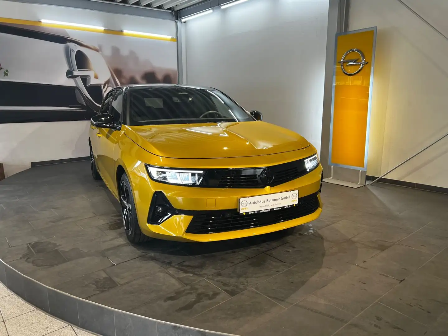 Opel Astra 1.2 Turbo 96kW GS - 1