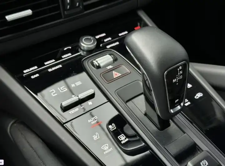 Porsche Cayenne 2023, foto 12