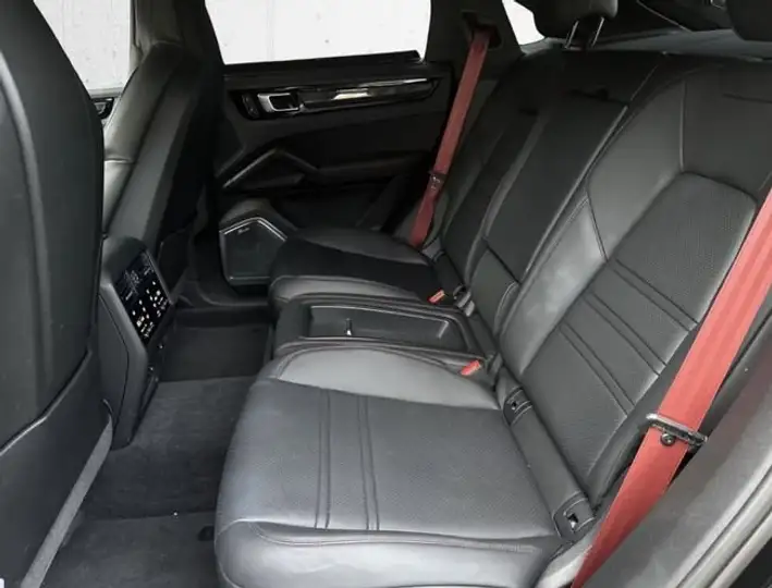 Porsche Cayenne 2023, foto 8
