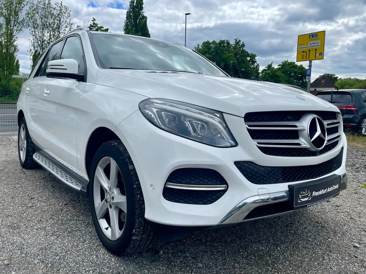 Mercedes-Benz GLE 250 D 4MATIC 9G-TRONIC*4MATMEMORY*LED*V.LEDER*360° Blanc - 1
