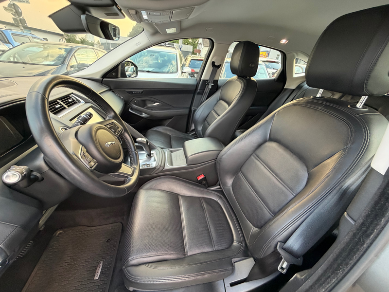 Jaguar E-Pace 1Hand~AWD~Leder~Navi~Scheckheft — photo 8