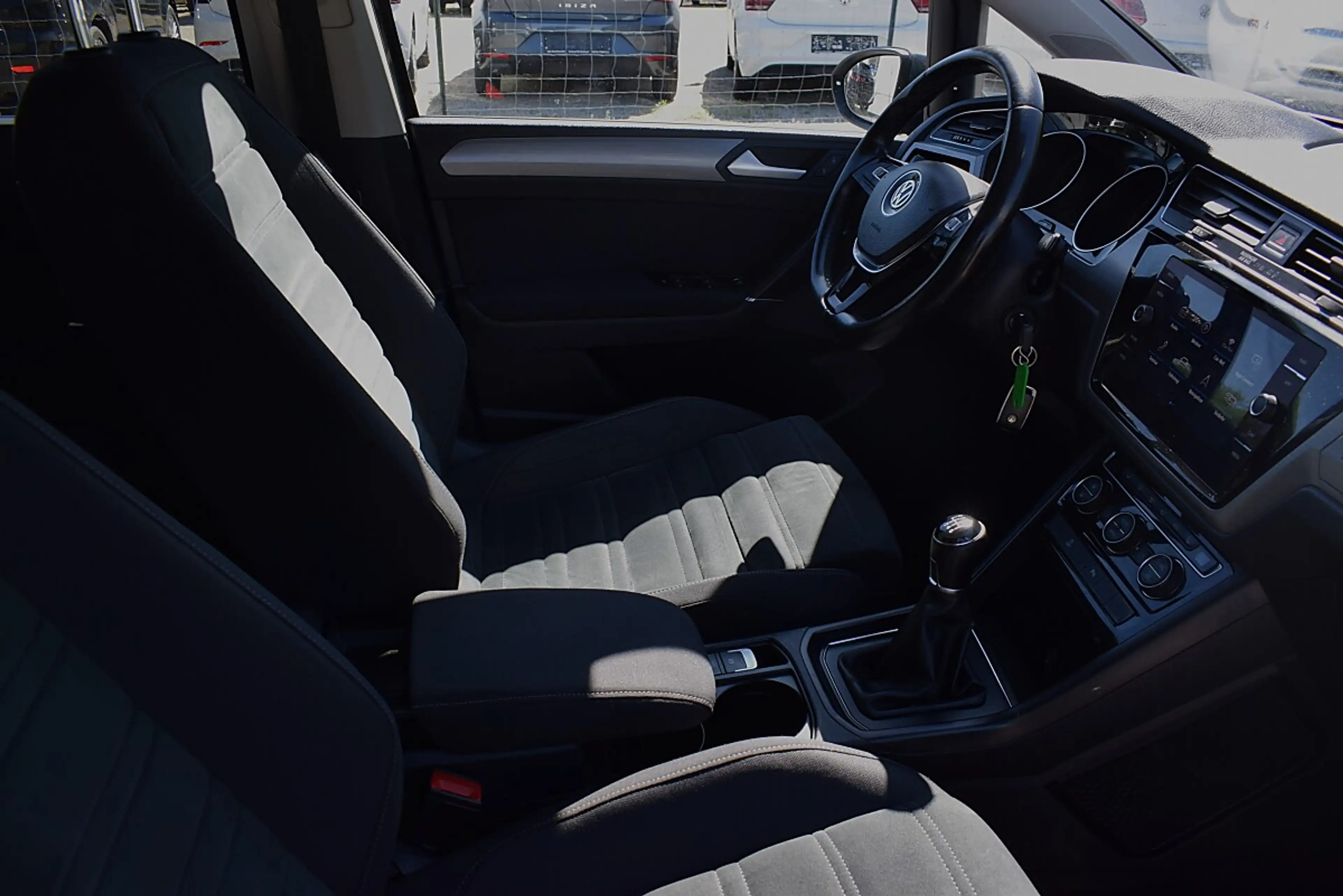 Volkswagen Touran Sky 1,6 SCR TDI 7 Sitze — photo 12