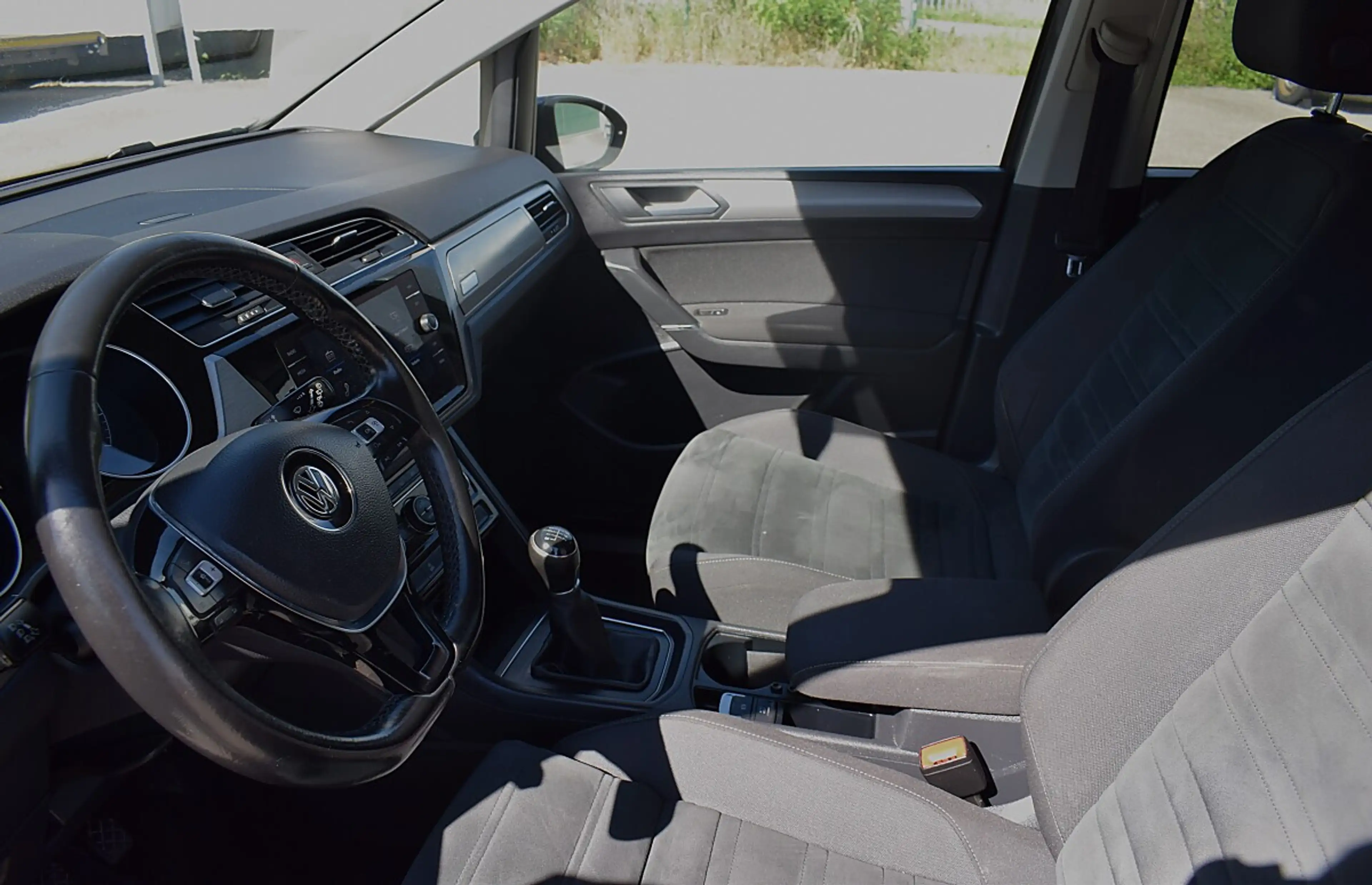 Volkswagen Touran Sky 1,6 SCR TDI 7 Sitze — photo 8