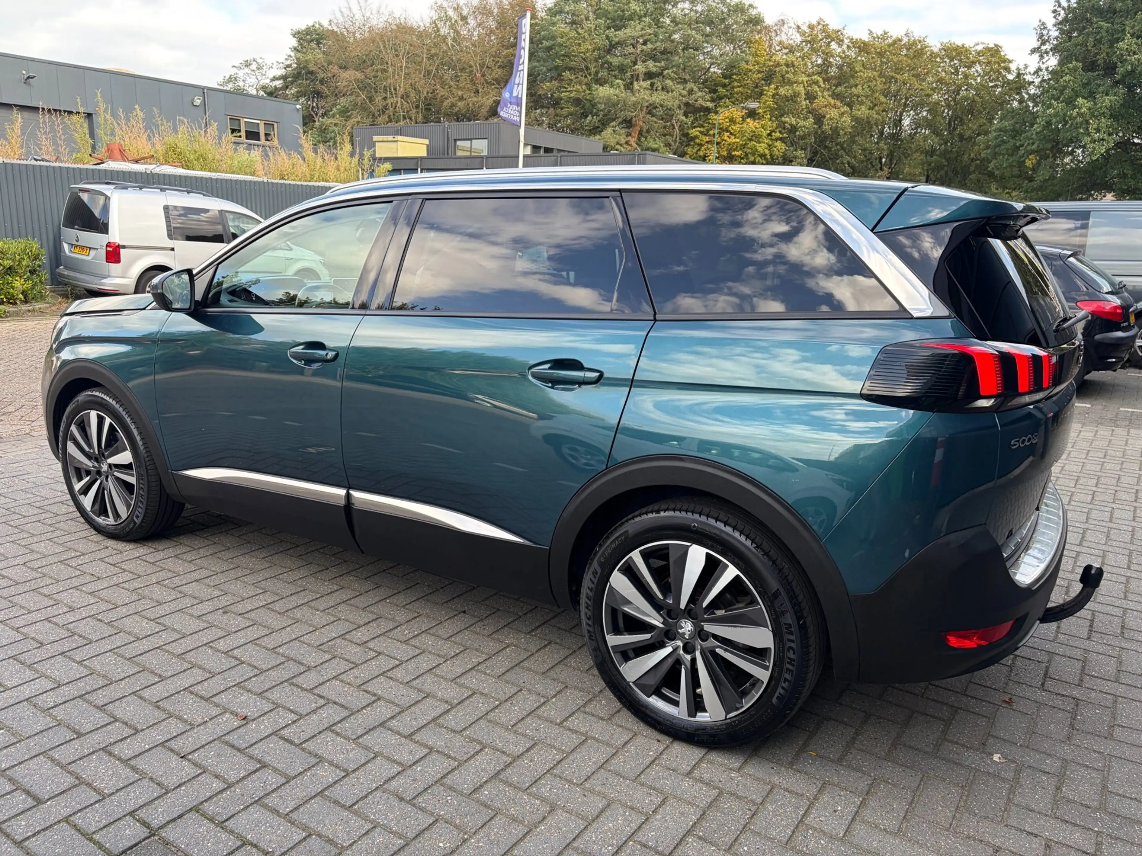 Peugeot 5008 1.2 PureTech Blue Lease Premium / 7-pers / Automaa — photo 3