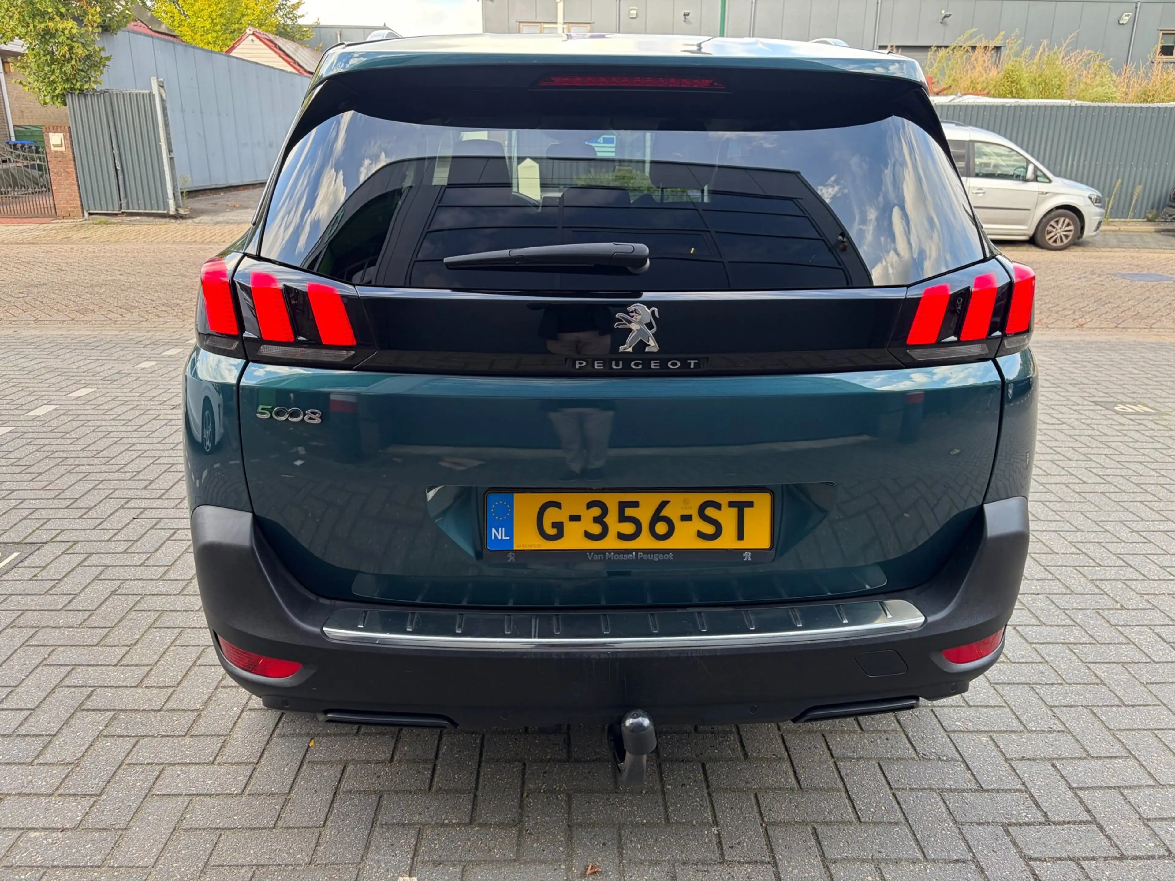 Peugeot 5008 1.2 PureTech Blue Lease Premium / 7-pers / Automaa — photo 4