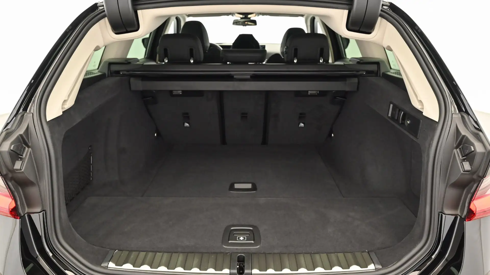 BMW 318 318d Noir - 2