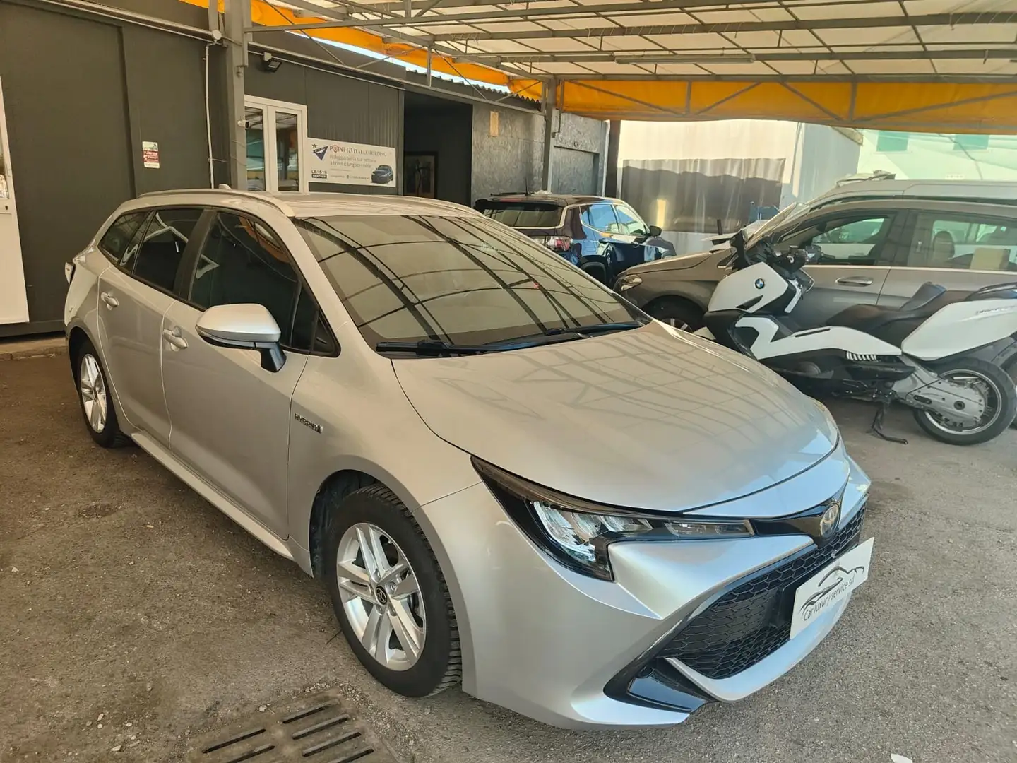 Toyota Corolla Corolla Touring Sports 1.8h Business Tech cvt Ezüst - 1