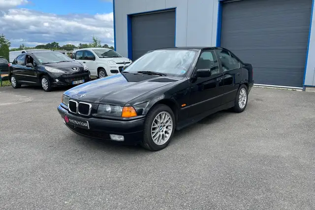 BMW 328 328i 328 I Worldline  BERLINE E36 MANUELLE 3EME MAIN FRANCAISE CARNET 100% ORIGINE RARE GTIE 12 MOIS