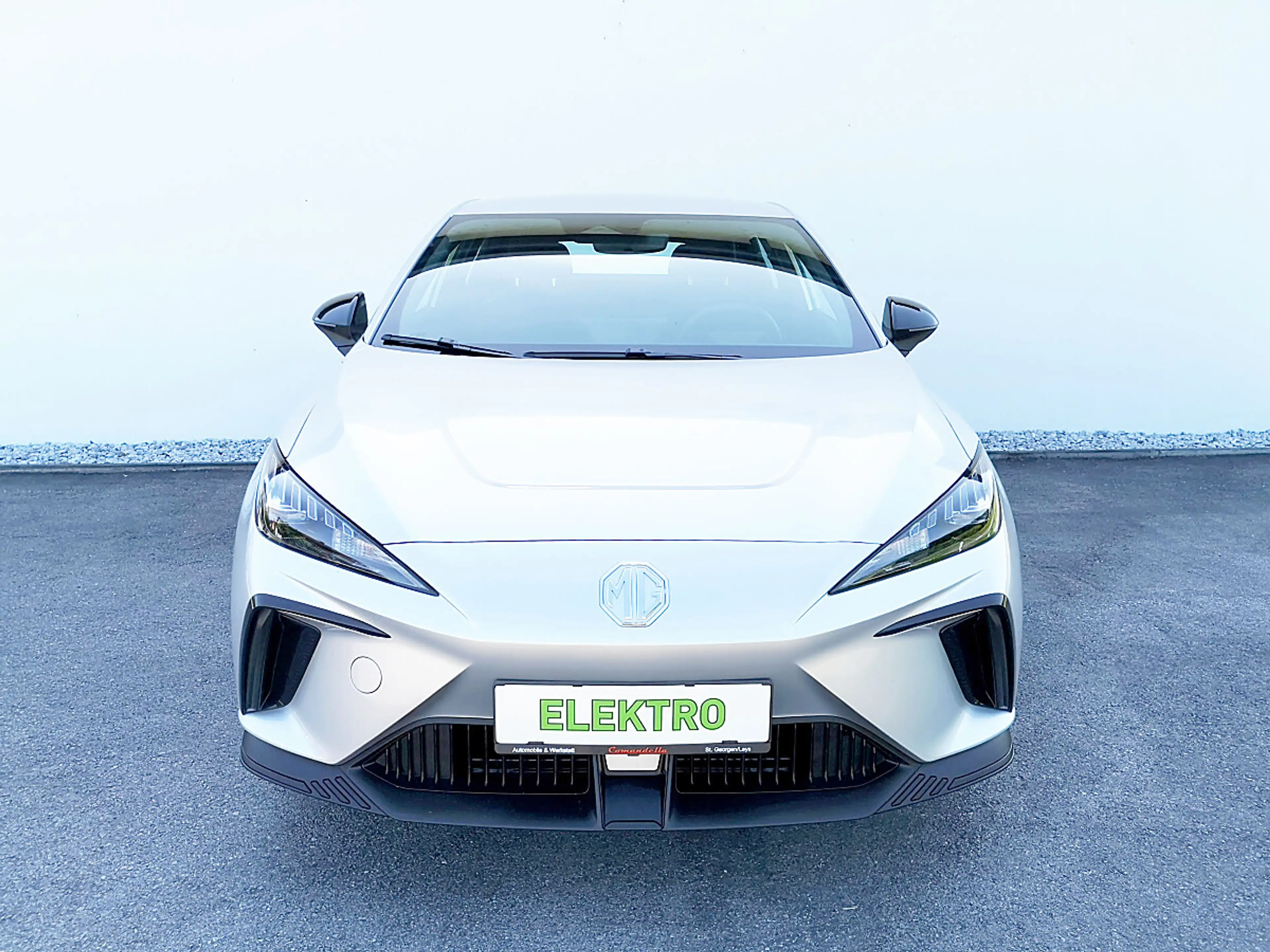 MG MG4 EV 51 kWh Standard — photo 3